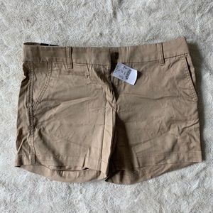 NWT J Crew Khaki 5" Classic Chino Short Size 4